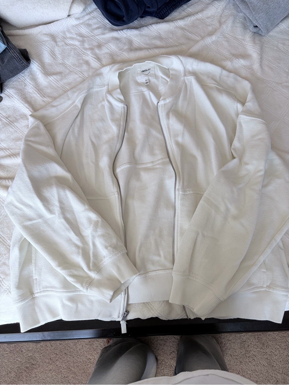 aerie Women’s White Zip-Up Sweater